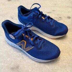 Boys New Balance Fresh Foam Arishi v4 sneakers sz 7W